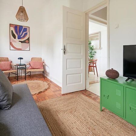 Light-Filled & Renovated Apartment, By Timecooler Lisboa Extérieur photo