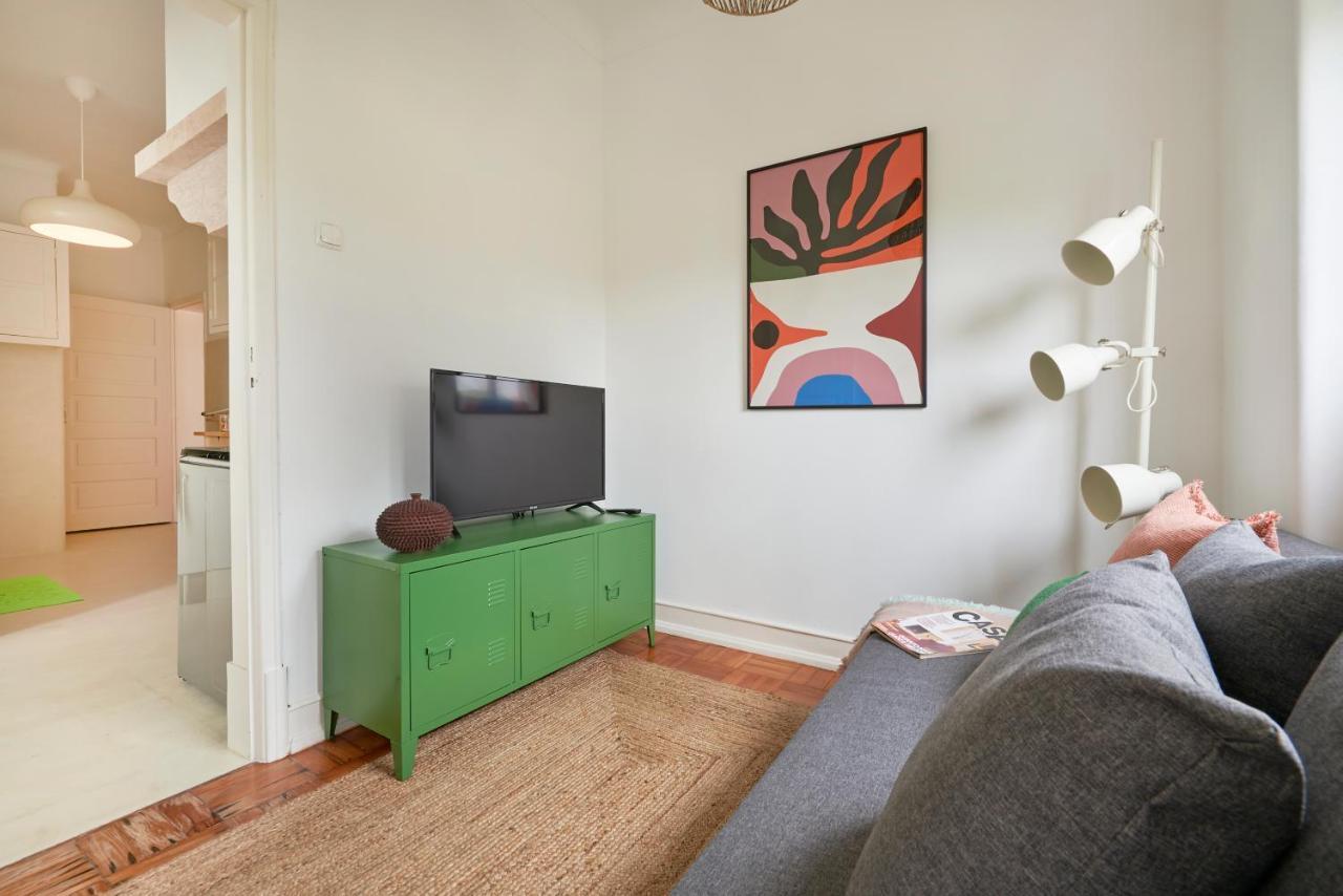 Light-Filled & Renovated Apartment, By Timecooler Lisboa Extérieur photo