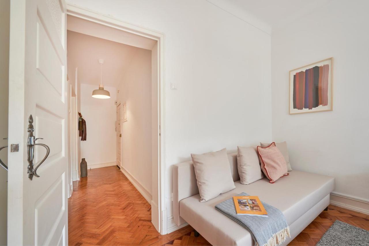 Light-Filled & Renovated Apartment, By Timecooler Lisboa Extérieur photo
